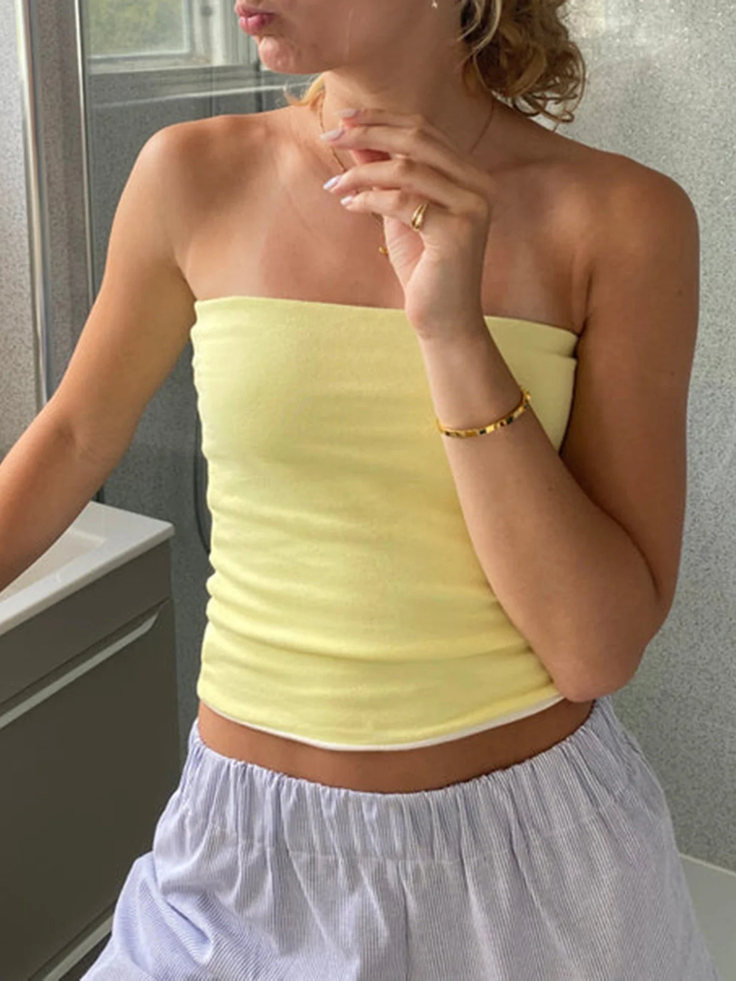 Elevate Your Summer Style with Our Women Y2K Strapless Tube Tops - Sexy Off Shoulder Backless Striped Bandeau Crop Tank Tops